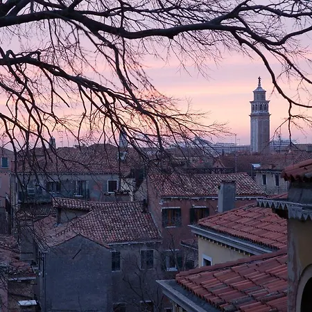 Ca' Cerchieri 1 Garden View